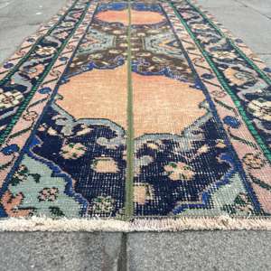 Tapis de 2,2 x 4,8 pieds, tapis turc vintage, tapis bleu style sud-ouest - Product Image 5