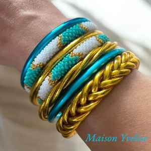 Bracelet manchette abeille perlé fait main et écoresponsable – Taille et largeur de bracelet personnalisables pour femmes et filles - Product Image 2