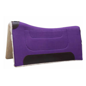 Tapis de selle en feutre de laine de haute qualité à motif papillon, avec épaisseurs de 18 mm et 25 mm, en cuir huilé moyen, pour le barrel racing - Product Image 1