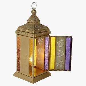 Vente chaude Métal Marocain Bougeoir Lanterne À La Main Bleu Couleur Verre Pour Eid Et Ramadan Décoration. - Product Image 3