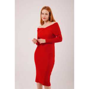 Vestido de punto rojo ajustado con cuello en V y detalle en el hombro, venta al por mayor - Product Image 2