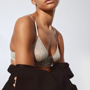 In Black Color Customized Product Newest Design Premium Product Breathable bra Women Fitness Yoga Wear Plus size - Product Image 3