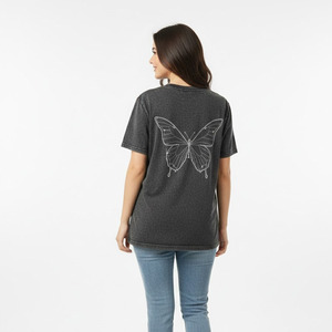 T-shirt en coton slim pour femme, col rond, accessoire vestimentaire en gros, motif papillon en strass à repasser - Product Image 3