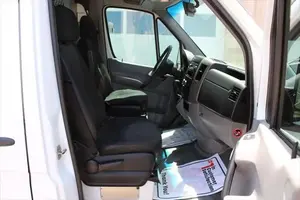 รถตู้เมอร์เซเดส-เบนซ์ สปรินเตอร์ 2500 ปี 2012 มือสอง พวงมาลัยซ้าย/ขวา - Product Image 3