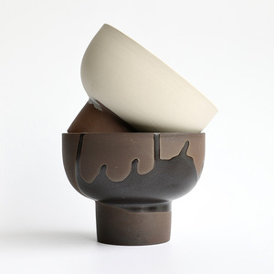 Pot de fleurs décoratif moderne minimaliste en céramique <span class=keywords><strong>sur</strong></span> piédestal de 12 cm avec drainage et plateau - Product Image 4