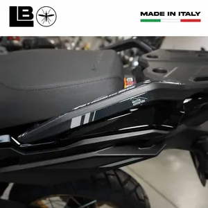Adesivo 3D Protettivo per Maniglia di Presa per Moto Suzuki V-Strom 800SE - Product Image 4