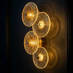 Aplique de Pared de Cristal Texturizado Estilo Art Deco |   Lámpara de Diseño de Lujo |   Iluminación Decorativa de Alta Gama - Product Image 1