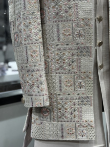 Ensemble de sherwani de marié de luxe en ivoire, richement brodé, pour hommes, style traditionnel indien pakistanais, pour mariage et fête, anti-humidité, hiver et été - Product Image 3