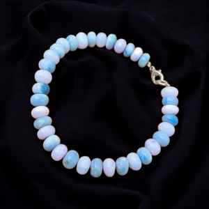 สร้อยข้อมือลูกปัดโอปอลสีฟ้าลาเวนเดอร์เครื่องประดับอัญมณีทำด้วยมือ7-9มม. ตะขอก้ามปูอินเทรนด์สไตล์โบโฮสำหรับผู้หญิง - Product Image 3