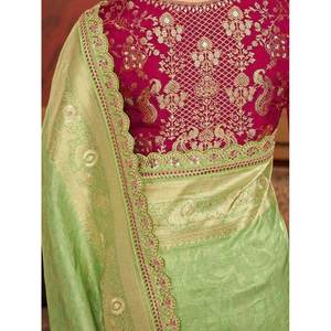 Magnifique sari en soie tissée verte avec chemisier pour robes de bal - Product Image 5