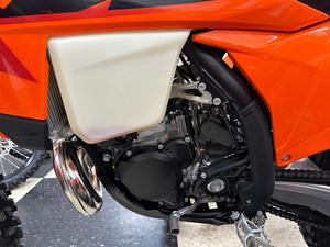 Offres Exceptionnelles : Nouvelles Motos KTM 250 X-C 2025 - Product Image 6