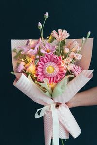 Ramo de Girasoles Hecho a Mano con Ganchillo, Ramo de Ganchillo para el Día de la Madre, San Valentín, Navidad, Ramo de Ganchillo Hecho a Mano para Días Festivos - Product Image 6