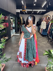 Navarangi lehenga choli ผ้าฝ้ายหนัก lehenga choli ประเพณีอินเดียดู lehenga choli คอลเลกชัน - Product Image 3