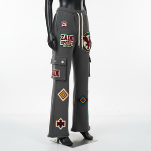 กางเกงขาบานผ้าฟลีซพรีเมียม ผ้าคอตตอนผสมโพลีเอสเตอร์เนื้อหนา สีเทา ปักโลโก้แบบกำหนดเอง - Product Image 4