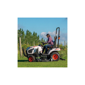 Mini tracteur bobcat 24HP d'occasion, tracteur compact polyvalent, parfait pour l'aménagement paysager, le jardinage et les petites opérations sur le terrain - Product Image 4