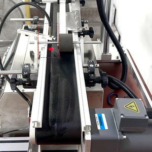 Machine <span class=keywords><strong>d</strong></span>'étiquetage automatique de bureau haute précision YM400 pour cartes, boîtes en papier, sacs refermables, bouchons de bouteilles plats, applicateur <span class=keywords><strong>d</strong></span>'étiquettes - Product Image 4