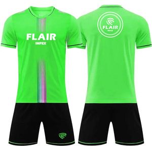 Camiseta de fútbol transpirable cómoda de diseño personalizado de la mejor calidad, conjuntos de uniformes, servicio OEM de jugadores juveniles con corte automatizado - Product Image 5