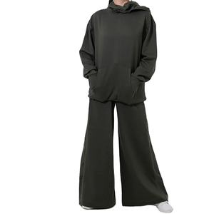 Conjunto Deportivo Unisex Personalizado con Capucha, Estilo Urbano, 2 Piezas, 100% Algodón Felpa, Ecológico, Secado Rápido - Product Image 1