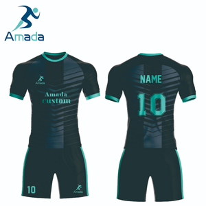 Uniforme de football confortable fabriqué par des professionnels, uniforme de football de produit très demandé pour les hommes - Product Image 1