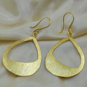 Nouvelles boucles d'oreilles en laiton plaqué or faites à la main, tendance 2025, vente en gros pour filles et femmes - Product Image 1