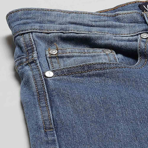 Jean pour femme en tissu confortable à séchage rapide, coupe évasée, style tendance, vente en ligne, service OEM - Product Image 5