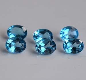 Topaze bleue suisse naturelle, taille ovale 5x7mm, facettée - Topaze bleue suisse ovale non montée - Product Image 2