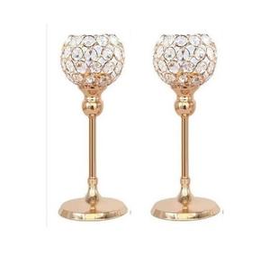 Ensemble attrayant de deux bougeoirs en cristal de métal bougeoir indien de vente très exigeant bougeoir de grande taille en métal doré - Product Image 1