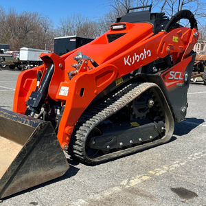 รถตักล้อยาง Kubota SCL1000 เครื่องยนต์ดีเซลเทอร์โบ 23.7 แรงม้า ระบบไฮดรอลิก HYDAC ประสิทธิภาพการทำงานสูง แข็งแกร่ง กำลังขายดี - Product Image 1