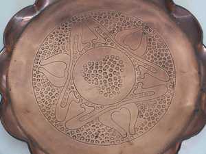 Plateau en cuivre fabriqué à la main de luxe avec détails classiques pour l'hébergement et l'affichage pour l'exportation mondiale depuis l'Inde - Product Image 2