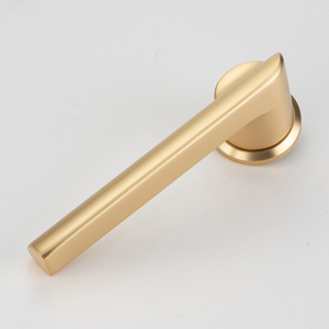 <span class=keywords><strong>Poignée</strong></span> dorée <span class=keywords><strong>sur</strong></span> alliage <span class=keywords><strong>de</strong></span> zinc rose, design ergonomique incurvé, finition <span class=keywords><strong>laiton</strong></span> brossé, levier <span class=keywords><strong>de</strong></span> <span class=keywords><strong>porte</strong></span> moderne pour chambre à coucher, salle <span class=keywords><strong>de</strong></span> bain, bureau, maison - Product Image 2