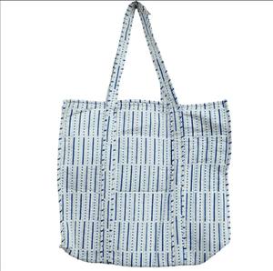 Sac fourre-tout matelassé Blue Line, sac artisanal indien moderne et durable, léger - Product Image 3