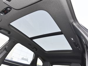 Auto Eléctrico Híbrido de Lujo de Alto Rendimiento, Modelo 2025, Usado, con Autonomía NEDC de 201-300 km y Batería de 50-70 kWh, YH-L7 EV - Product Image 5