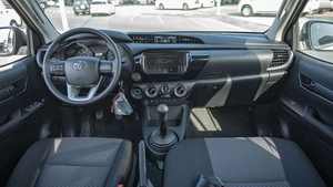 ข้อเสนอพิเศษเฉพาะช่วงเวลาจำกัด ปี 2022 โตโยต้า ไฮลักซ์ 2.4D MT กระจกไฟฟ้า สีเงิน ภายในสีดำ - Product Image 5