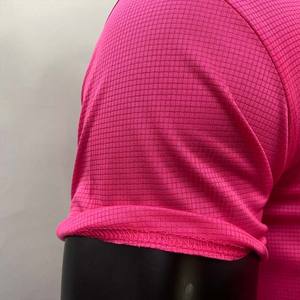 Ropa de manga corta de Color rosa para hombre, camisas de talla grande, estilo callejero, algodón, poliéster, cuello redondo, camisas ajustadas de verano para hombre - Product Image 4