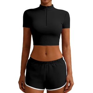 Ensemble de fitness confortable pour femmes, haut court et short, vêtements de sport respirants pour le yoga, la gym, l'exercice, la course à pied et le quotidien - Product Image 1