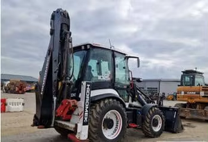 Chargeur rétrocaveuse Hidromek 62SS de qualité supérieure/chargeuse-pelleteuse 102B 2022 avec entraînement 4x4 Skid Steer Bucket Attachment Used Condition - Product Image 2