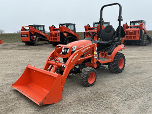 Mini Tractor Kubota BX23S 4WD con Cargador Frontal y Retroexcavadora |   Tractor Agrícola Compacto de 23 HP, Tractor Subcompacto 4x4 con Cargador - Product Image 5