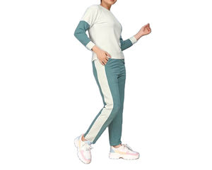 ชุดวอร์มสตรีคุณภาพพรีเมียมสำหรับฤดูหนาว ชุดออกกำลังกายแบบ 2 ชิ้น ออกแบบเองได้ เหมาะสำหรับฟิตเนสและยิม - Product Image 3