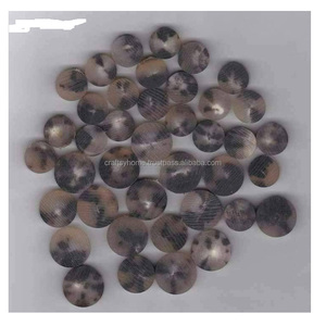 Botón de cuerno de búhos auténtico, fabricante indio, cuerno de búhos en blanco, Color Natural para uso en ropa - Product Image 3