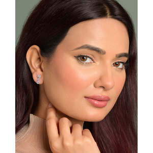 Achetez des boucles d'oreilles pendantes en argent sterling 925 de qualité supérieure pour femmes et filles, or 18 carats avec diamant comme pierre principale - Product Image 3