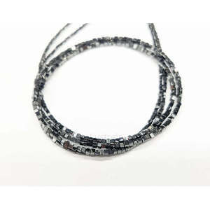 Diamant noir naturel en forme de cube, 1,5-2,5 mm, facetté, brins géométriques de 16 pouces, boîte de diamants - Product Image 2