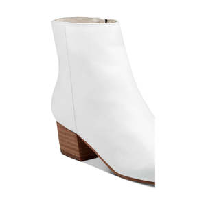 Botines de Mujer Marc Fisher Tammea Blancos Talla 6.5 M con Plantilla Transpirable de PU, Estilo Vaquero Puntiagudo, Sin Cordones, a Media Pantorrilla para Otoño Invierno - Product Image 2