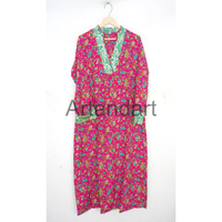 Robe longue en soie tissée style bohème à col en V, coupe trapèze, imprimé cachemire, ajustement régulier, manches courtes, douce et naturelle, décontractée pour l'été