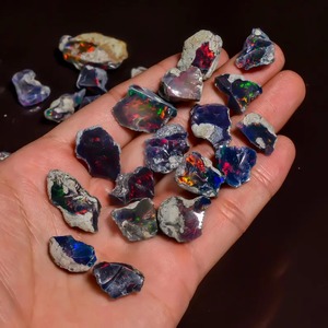 Mehrajudin Gems Opale Bleue Naturelle, Pierre Précieuse Non Taillée, 5000 Carats, Qualité Brute, Certifiée par un Certificat Tierce Partie, pour la Fabrication de Bijoux - Product Image 4