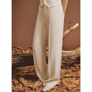 กางเกงลิลลี่สไตล์หรูหราสำหรับผู้หญิงคอลเลคชั่นฤดูใบไม้ร่วงระบายอากาศได้ดีมีลายตัวละครบริการ ODM จากเวียดนาม - Product Image 1