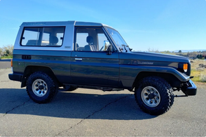 DRIVE - Véhicule d'occasion conduite à gauche |   Conduite à droite |   TOYOTA LAND CRUISER HZJ73 ZX 5 vitesses de 1991 - Product Image 2