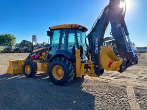 Mini Retroexcavadora y Cargadora de Ruedas John Deere 410P 2024 con Componentes Huade y Motor PowerTech de Alta Eficiencia - Product Image 4