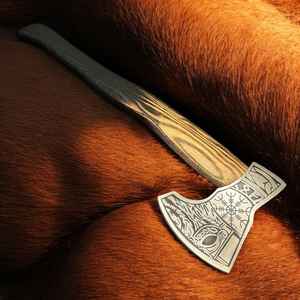 Hache Viking artisanale de qualité supérieure, de qualité industrielle, à lame barbue, pour la survie en plein air, avec manche en bois pour le camping, avec étui - Product Image 4