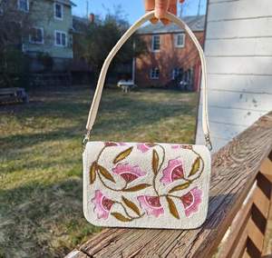 Pochette à monnaie brodée à la main douce perles de rocaille forme carrée léger logo de couleur personnalisable pour les filles-MOHSIN HANDICRAFT - Product Image 3