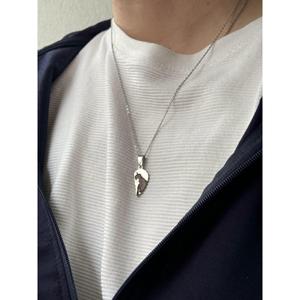 Paio di collane con pipistrello e gatto in acciaio - Product Image 3